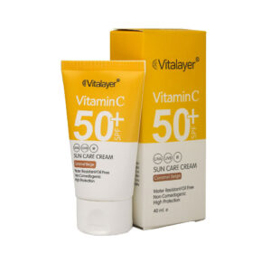 کرم ضد آفتاب SPF۵۰+ حاوی ویتامین C ویتالیر